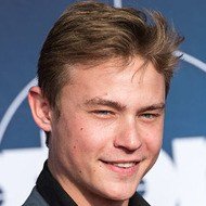 Dennis Mojen, 32 (Actor de Cine)