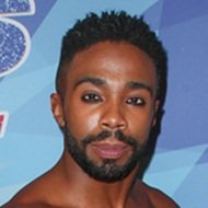 Derion Loman, 33 (舞蹈家)