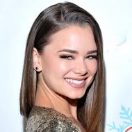 Dessie Mitcheson, 33 (模特)