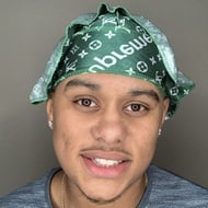 DeVell Perry, 28 (TikTok明星)