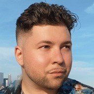 Devin Santiago, 31 (Estrella de TikTok)