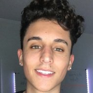 DewditsCam, 29 (YouNow Star)