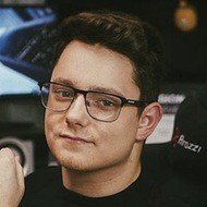 Dezso Bence, 26 (YouTube明星)