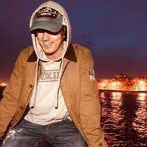 Dion Sandhika Mulya, 36 (Instagram明星)