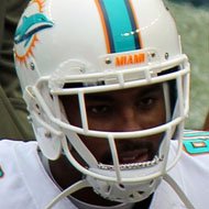 Dion Sims, 34 (Jugador de Fútbol Americano)
