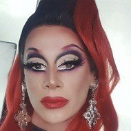 Divina de Campo, 40 (現實之星)