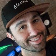 Dom Esposito, 39 (Estrelas do YouTube)