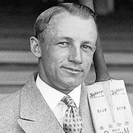 Donald Bradman (1908 - 2001) (板球运动员)