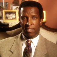 Dorian Harewood, 75 (电视演员)