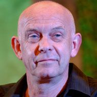 Doug Bradley, 71 (Actor de Cine)