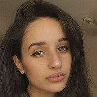 Dounya Zayer, 26 (Instagram明星)