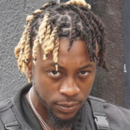 DQ4EQuis, 33 (Instagram Star)