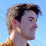 Drew Bennett, 24 (Estrella de TikTok)