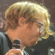 Drew Brown, 40 (吉他手)