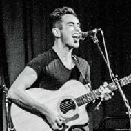 Dylan Chambers, 31 (Chanteuse pop)