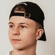 Dylan Hartman, 20 (Estrella de TikTok)