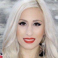 Dyna, 34 (YouTube明星)