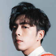 Edan Lui, 27 (Chanteuse pop)