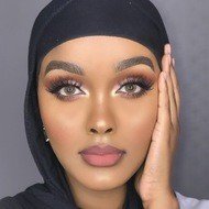 Edna Abdiaziz, 29 (YouTube明星)