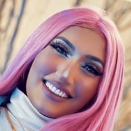 Eduarda Alves, 28 (Pop Singer)