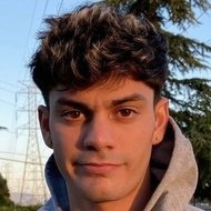 Edwin Burgos, 27 (Ngôi sao Instagram)