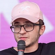 Eldar Dzharakhov, 29 (Instagram Star)
