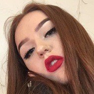 Eleanor Neale, 26 (YouTube明星)