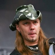 Elias Viljanen, 50 (吉他手)