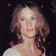 Eliza Hutton, 60 (家庭成員)