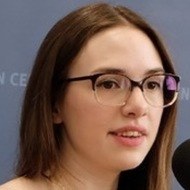 Elizabeth Bruenig, 34 (记者)