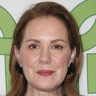 Elizabeth Perkins, 63 (電視女演員)