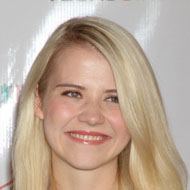 Elizabeth Smart, 37 (活動家)