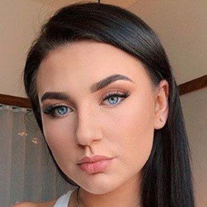 Elizabeth Zaks, 29 (Instagram-ster)