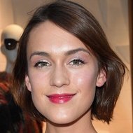 Ella Catliff, 34 (Blogger)