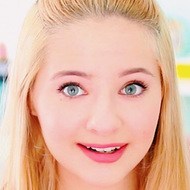 Ella Elbells, 23 (YouTube Star)
