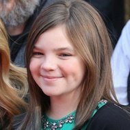 Ella Stiller, 21 (家庭成员)