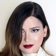 Elle Bradford, 31 (Estrelas do YouTube)