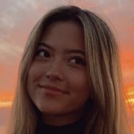 Elle Hahn, 23 (TikTok明星)