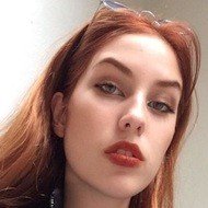 Elle Salls, 24 (Instagram Star)