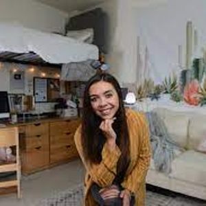 Ellie Hannah Rodrguez, 40 (YouTube Star)