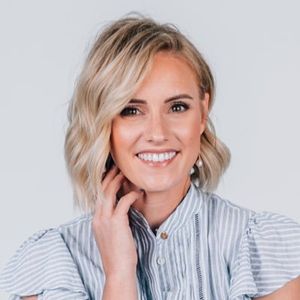 Ellie Mecham, 34 (Estrelas do YouTube)