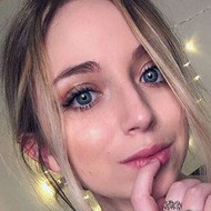 Ellie Schnitt, 29 (Instagram明星)