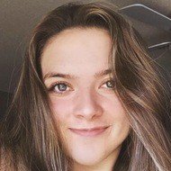 Ellie Wagner, 21 (Dancer)