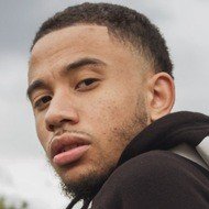 Els Marshall, 24 (YouTube Star)