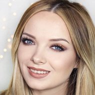 Em Ford, 33 (YouTube Star)