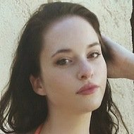 Em Harriss, 34 (Instagram Star)