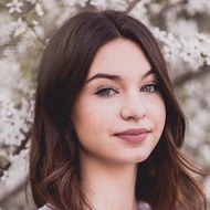 Ema Luketin, 22 (YouTube Star)