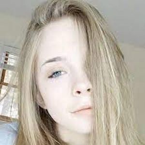 Emi Sturman, 20 (TikTok Star)