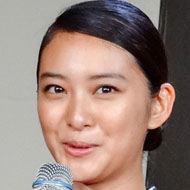 Emi Takei, 30 (Nữ diễn viên truyền hình)