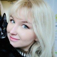 Emilia Lee, 32 (YouTube Star)